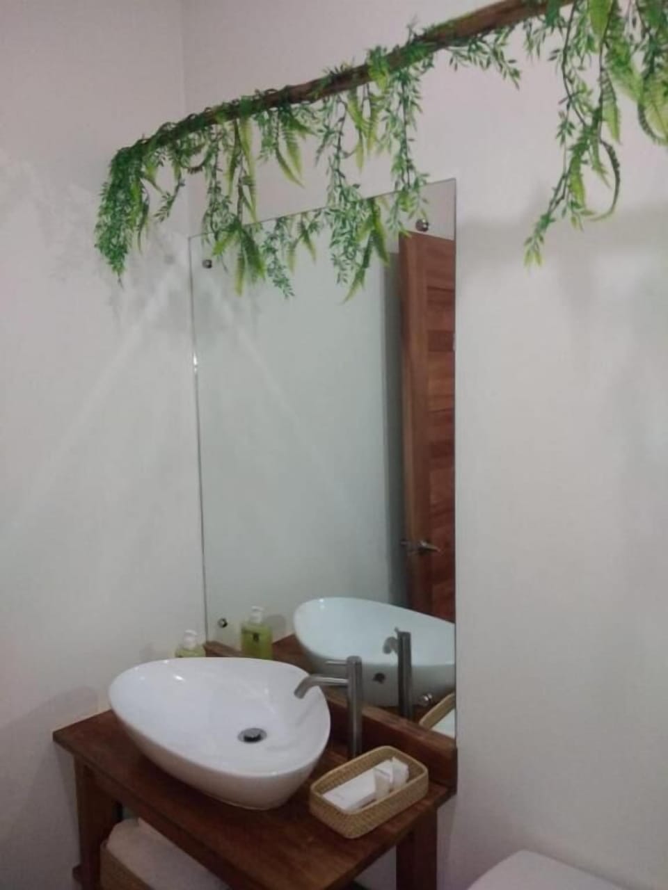Economy Double Room | Bathroom