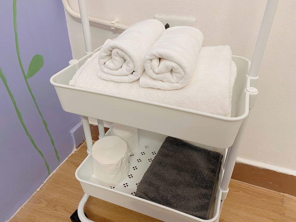Bathroom amenities