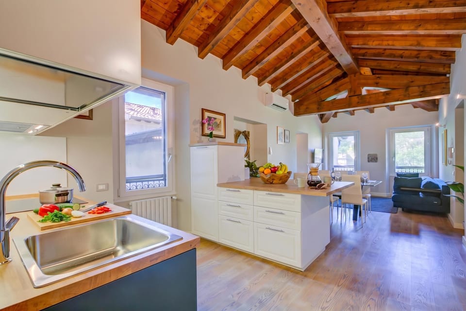 Standard Apartment, 2 Bedrooms, 2 Bathrooms (Paul | Spacious Central Apart &) | Interior