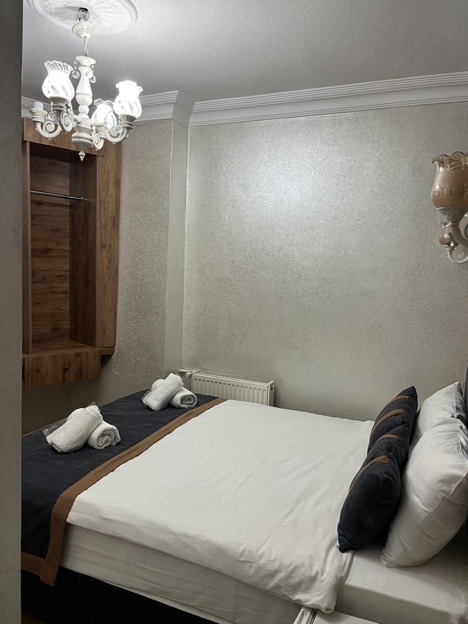 Economy Double Room | Laptop workspace, WiFi (free), bed sheets