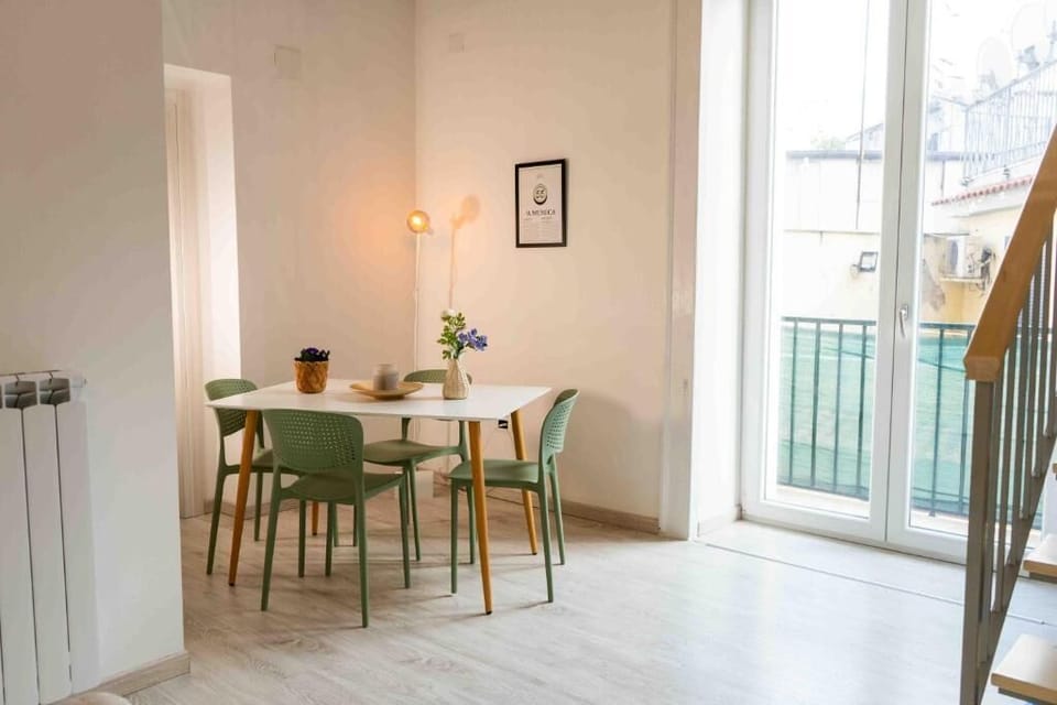 Premium Quadruple Room, Balcony, City View | Dining