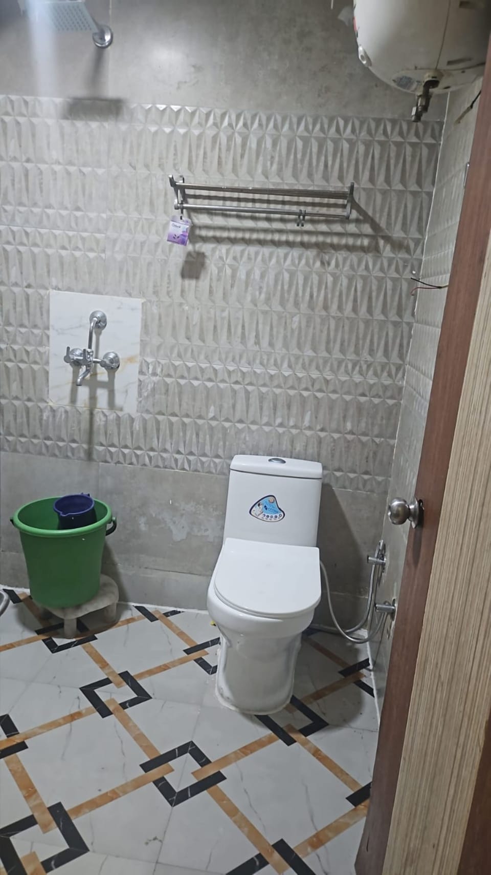 Shower, free toiletries, towels, soap