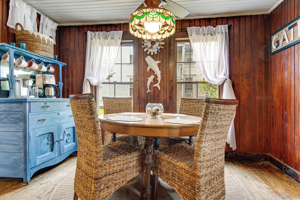 Dining Table | Coffee Bar | 1st Floor