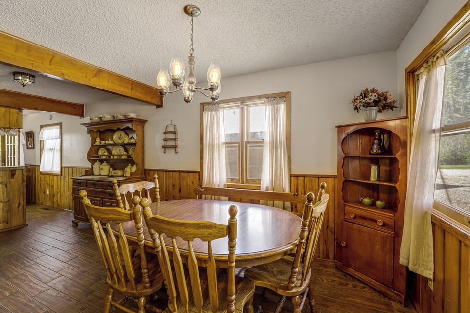 Dining Area | 1st Floor