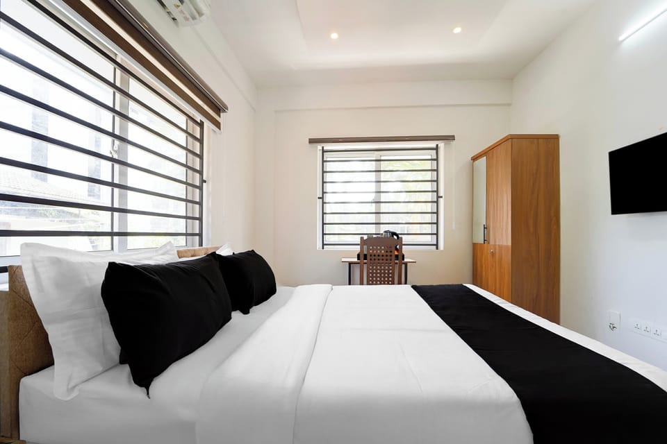 Classic Room | Desk, iron/ironing board (on request), WiFi (free), bed sheets