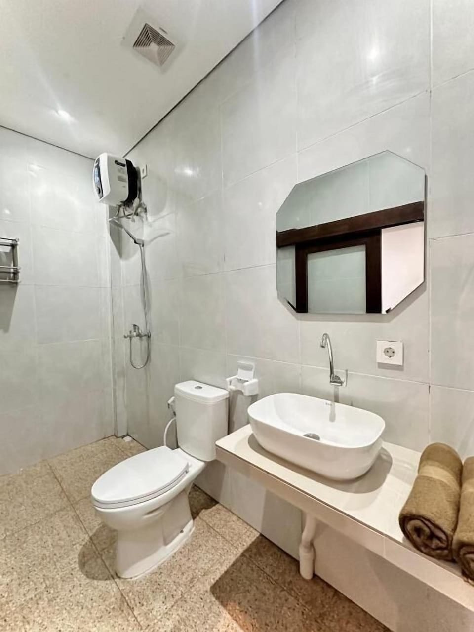 Deluxe Double Room | Bathroom
