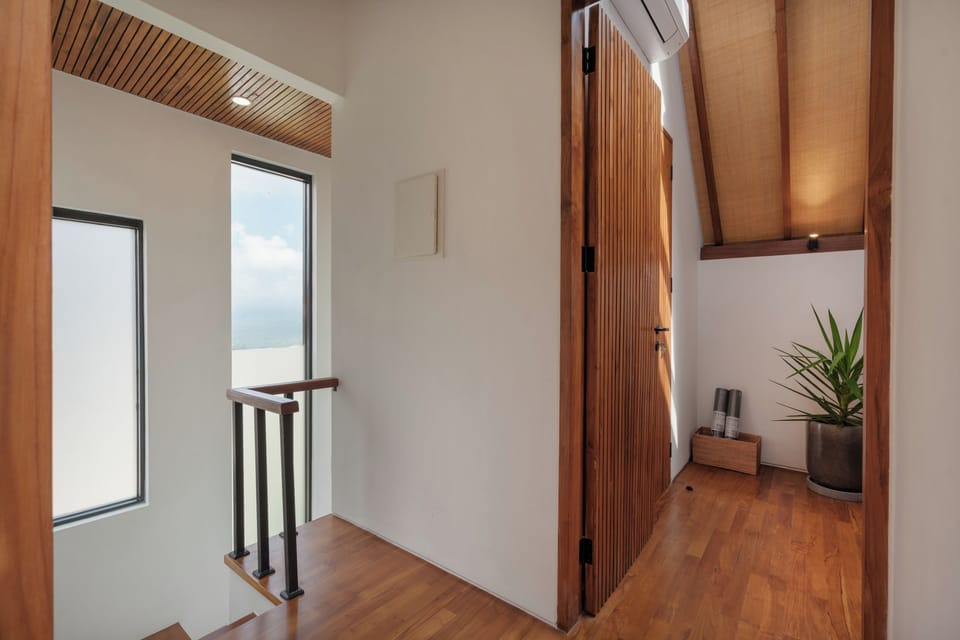 Villa | Premium bedding, in-room safe, iron/ironing board (on request)
