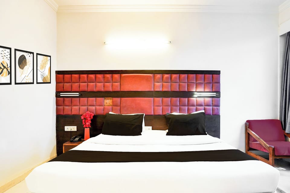Desk, WiFi (free), bed sheets