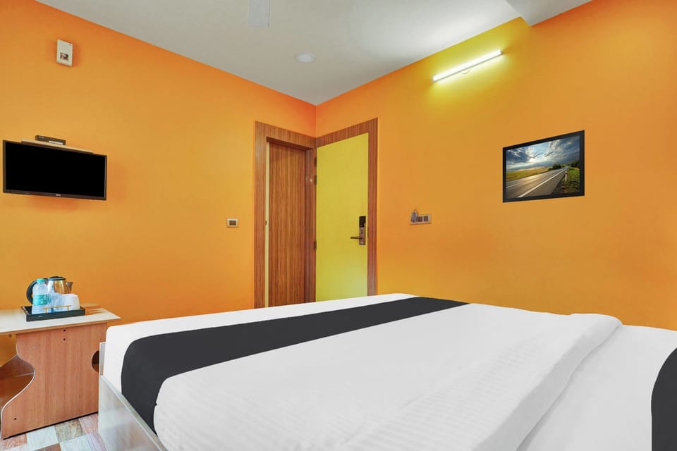 Classic Room | Desk, WiFi (free), bed sheets
