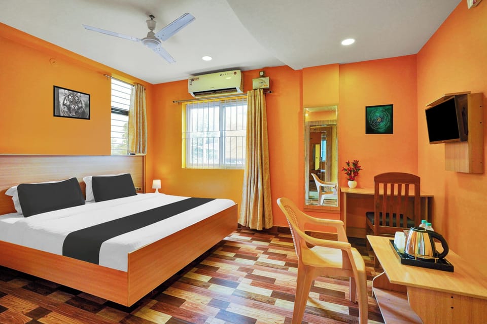 Deluxe Room | Desk, WiFi (free), bed sheets