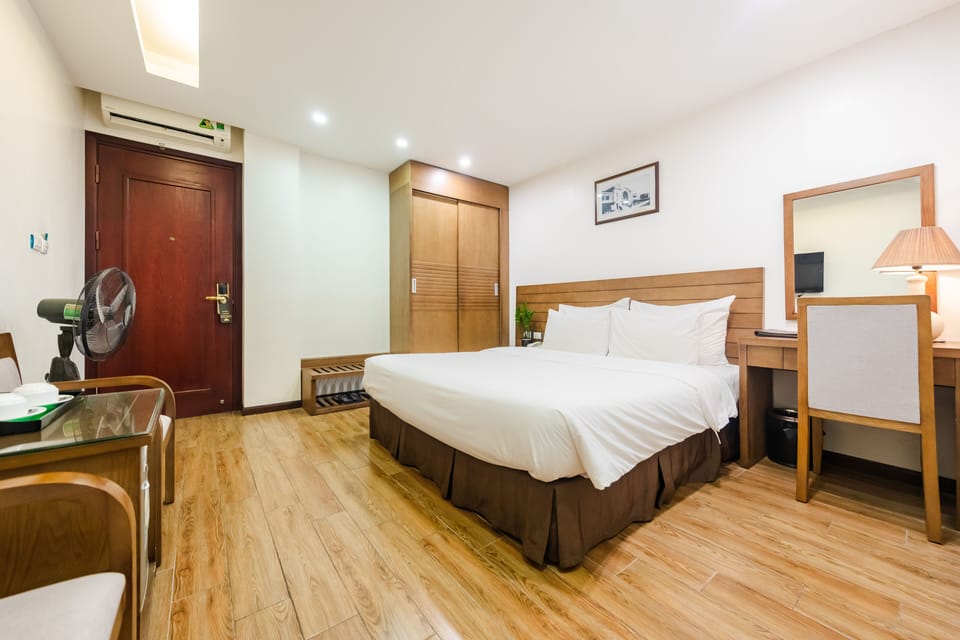 Deluxe Double Room | Premium bedding, pillowtop beds, minibar, desk