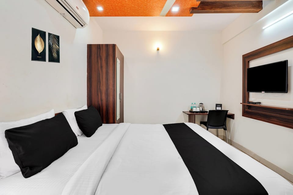 Classic Room | Desk, WiFi (free), bed sheets