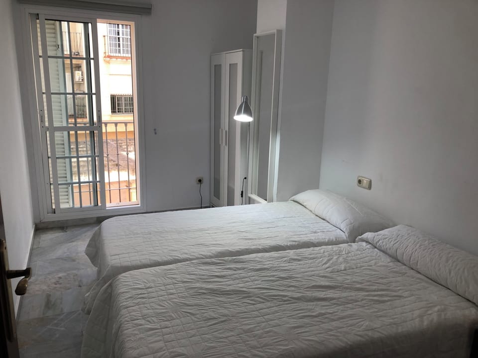Apartment | Iron/ironing board, WiFi (free)