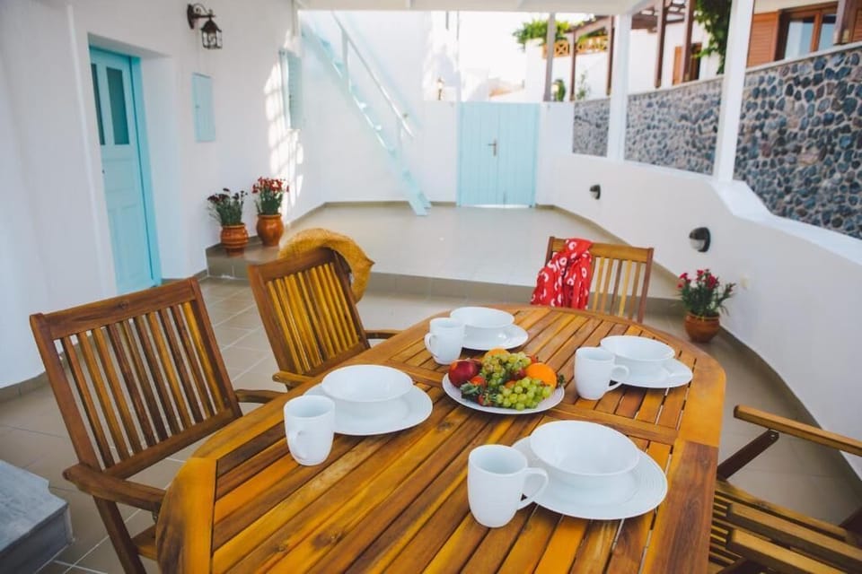 Outdoor dining area perfect for breakfast in the sunshine