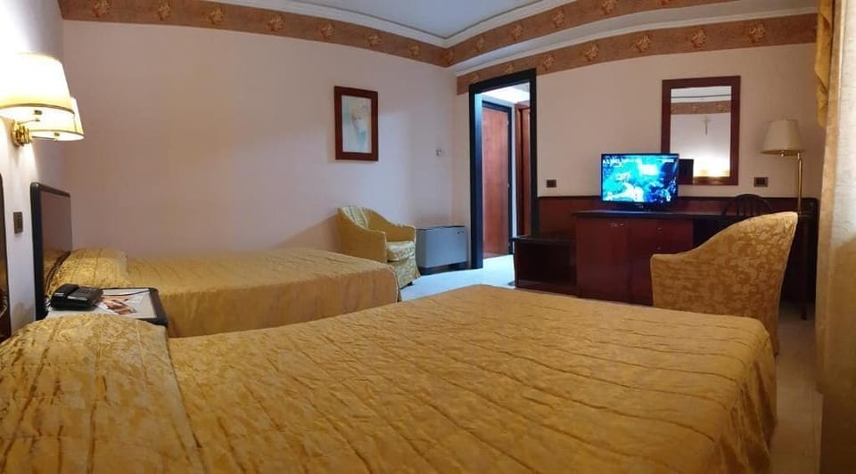 In-room safe, desk, blackout drapes, WiFi (free)