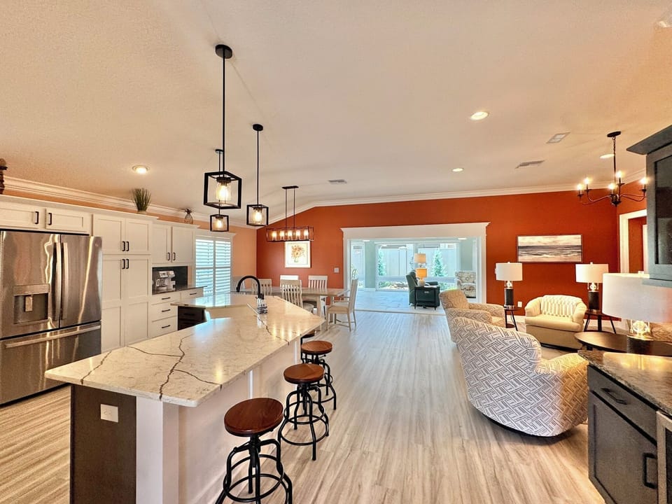 Kitchen, Dining & Living Room with Expansive Lanai Straight Through