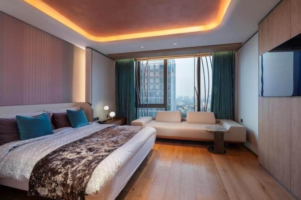 In-room safe, desk, laptop workspace, blackout drapes