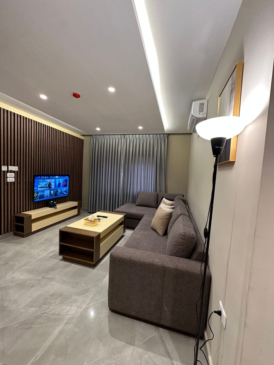 Apartment, 1 Bedroom, Accessible, Smoking | Living area