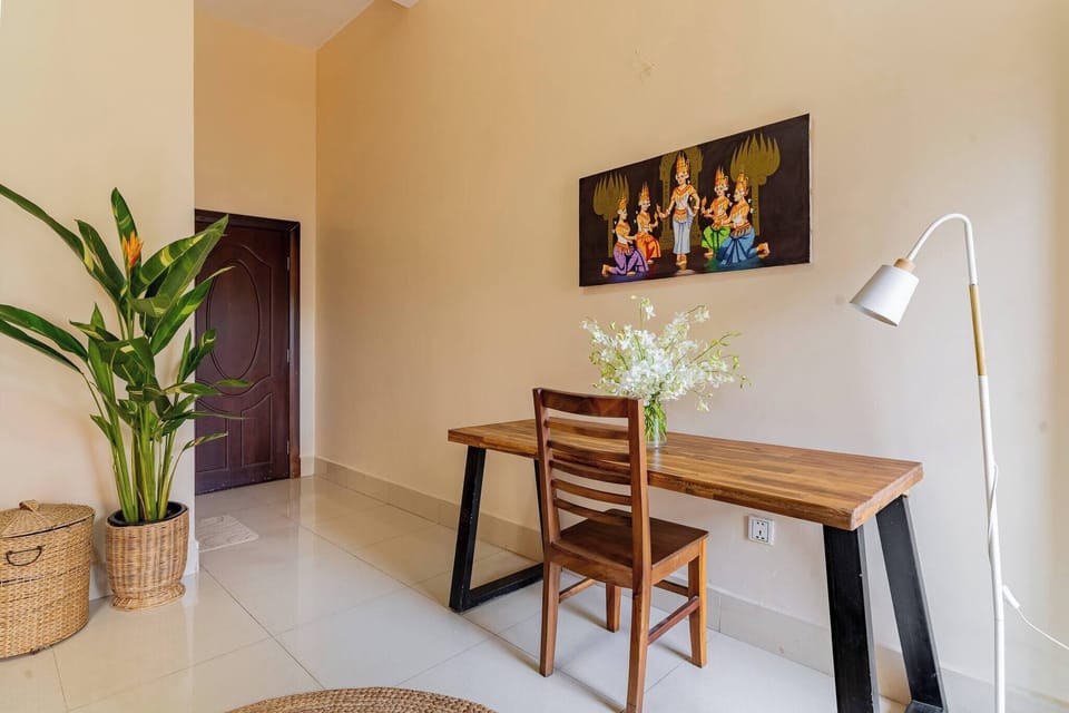 Apartment, 2 Bedrooms, Smoking, Balcony | Dining
