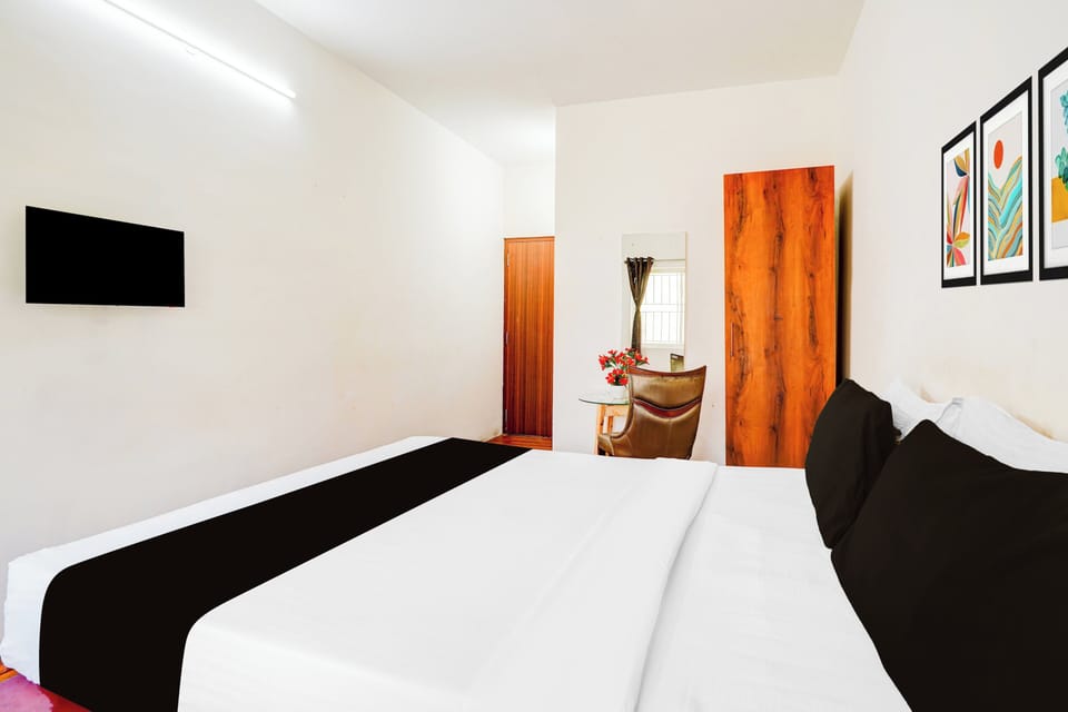 Classic Room | Desk, WiFi (free), bed sheets