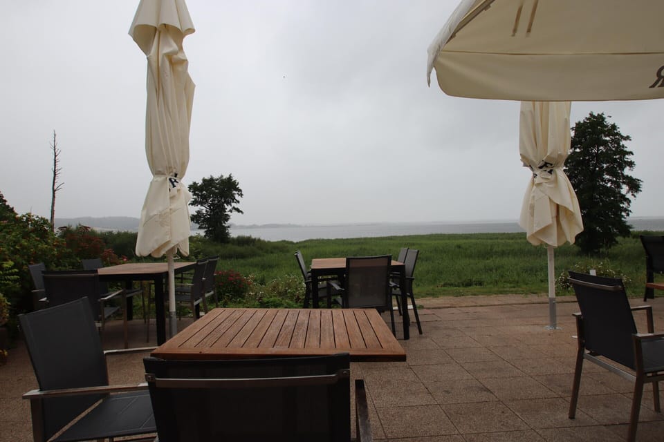 Apartment | Outdoor dining