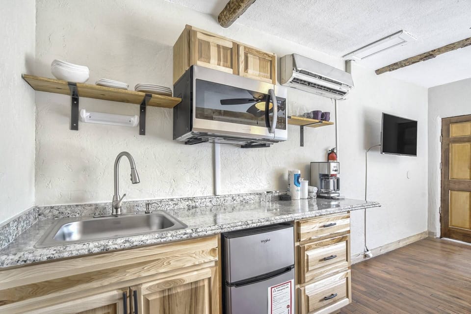 A kitchenette awaits!