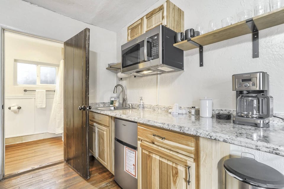 Kitchenette with Sink
