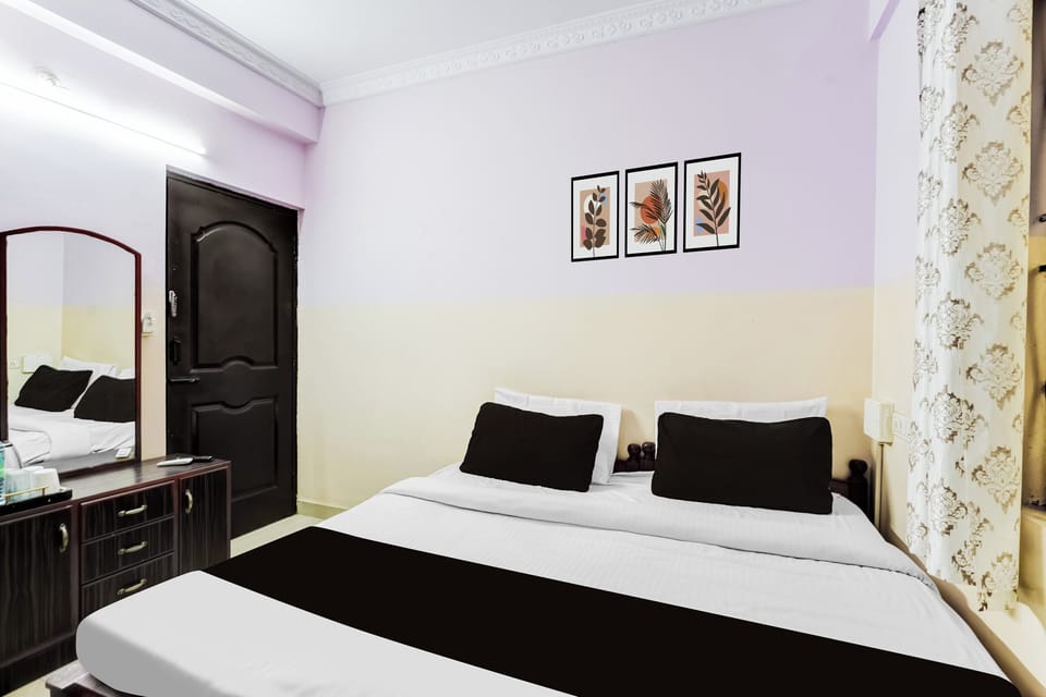 Desk, WiFi (free), bed sheets