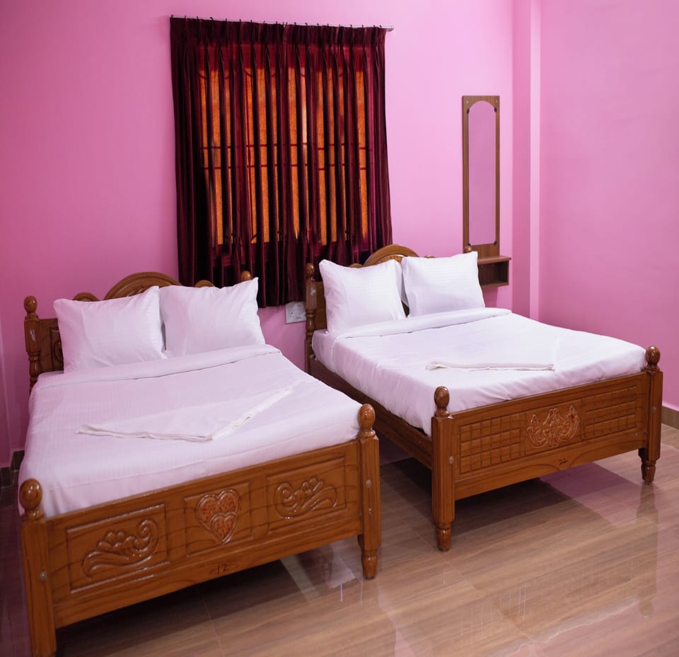 Hypo-allergenic bedding available, WiFi (free), bed sheets