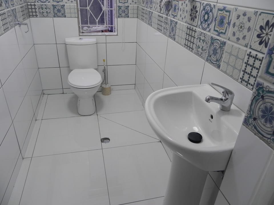 Comfort Room | Bathroom | Towels, soap