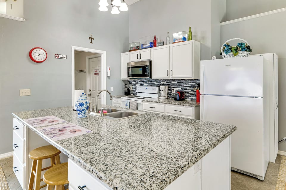 House (4 Bedrooms) | Interior