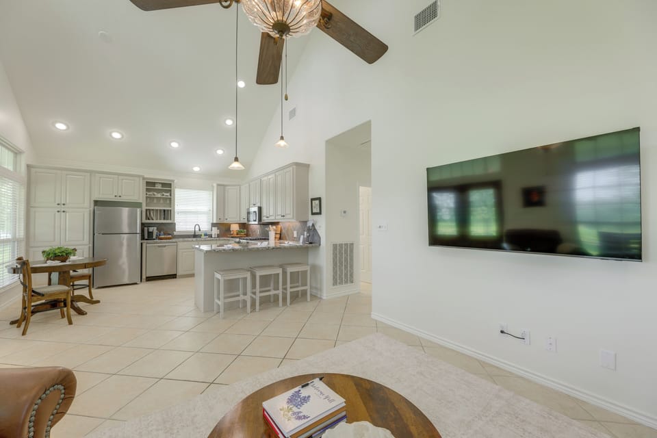 House (2 Bedrooms) | Interior