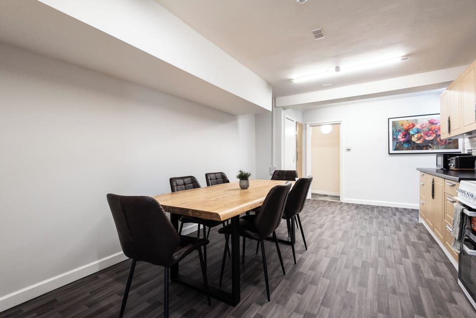 Family Apartment, 2 Bedrooms, Non Smoking | Dining
