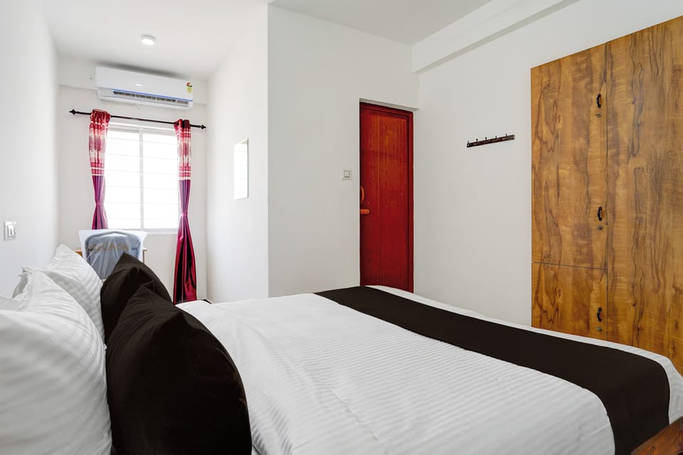 Classic Room | Desk, WiFi (free), bed sheets