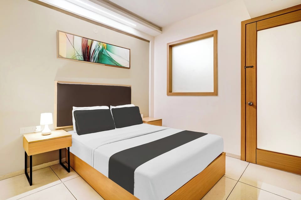 Classic Room | Desk, WiFi (free), bed sheets