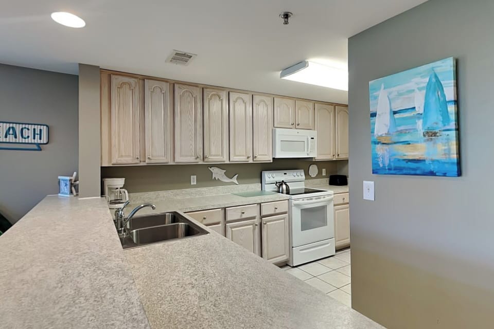 Tybee Nature | Full Kitchen
