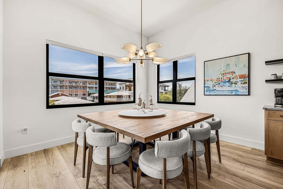 House, 6 Bedrooms | Dining