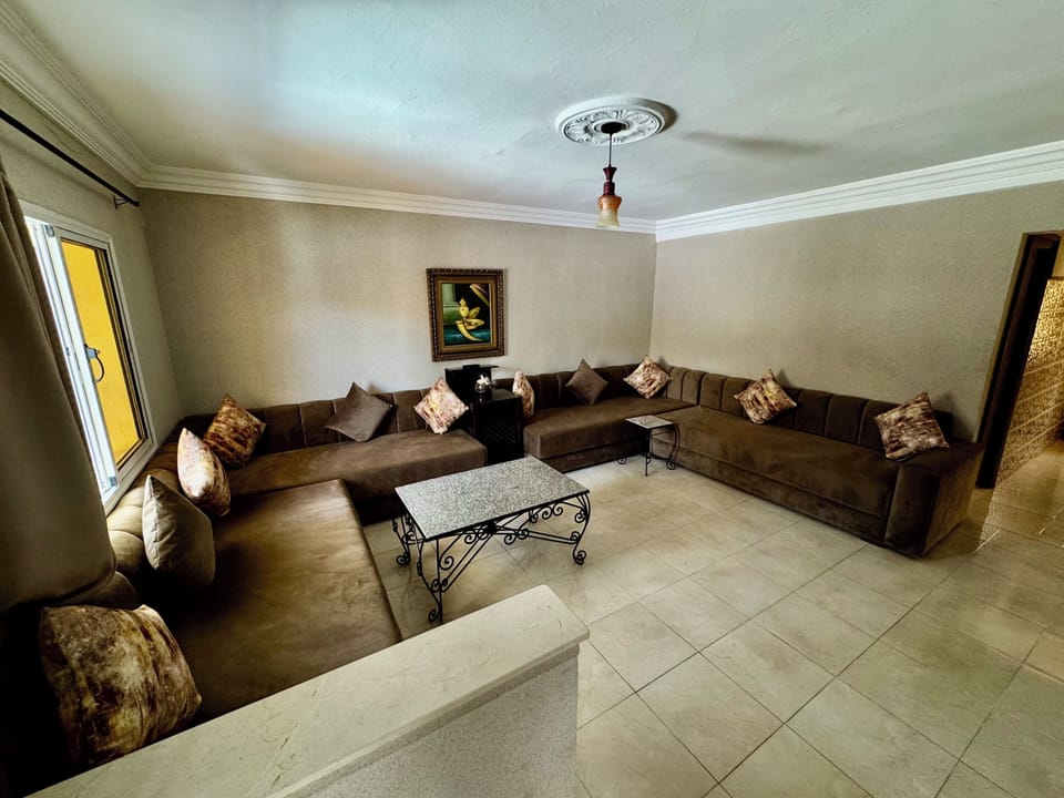 Comfort Suite, Pool View | Living area