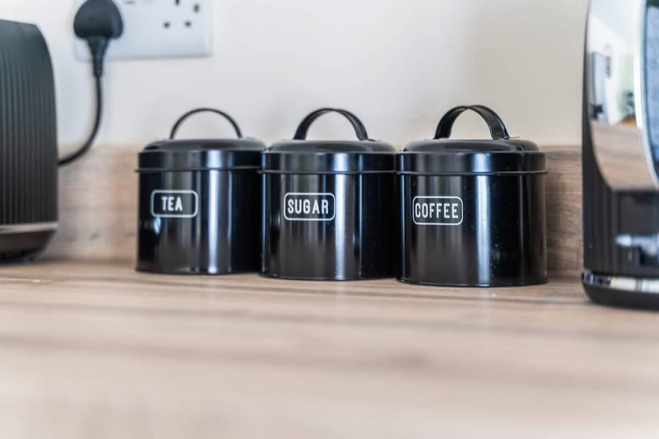 Enjoy easy home cooking in a well-equipped kitchen with an oven, microwave, fridge, coffee maker, and essential utensils. Whether staying short-term or long-term, it has everything you need for a comfortable, self-sufficient stay.