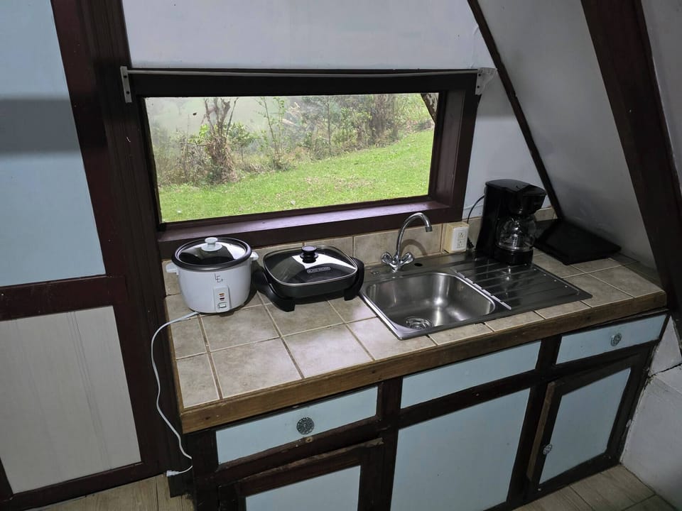 Cabin, 1 Bedroom, Smoking | Private kitchen