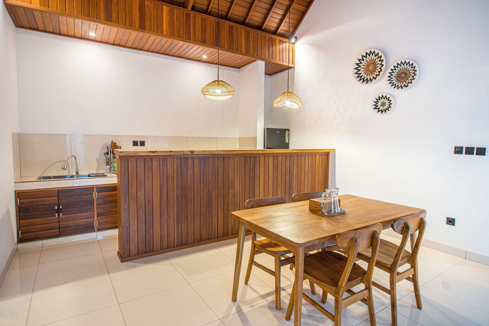 Villa, 2 Bedrooms, Private Pool | Dining