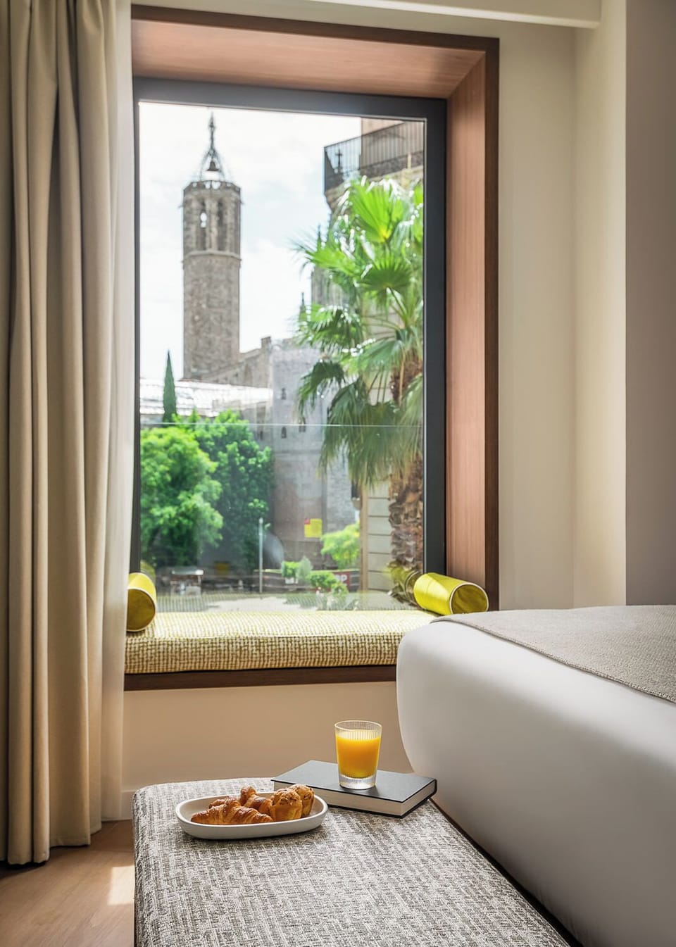 Junior Suite | Down comforters, minibar, in-room safe, desk
