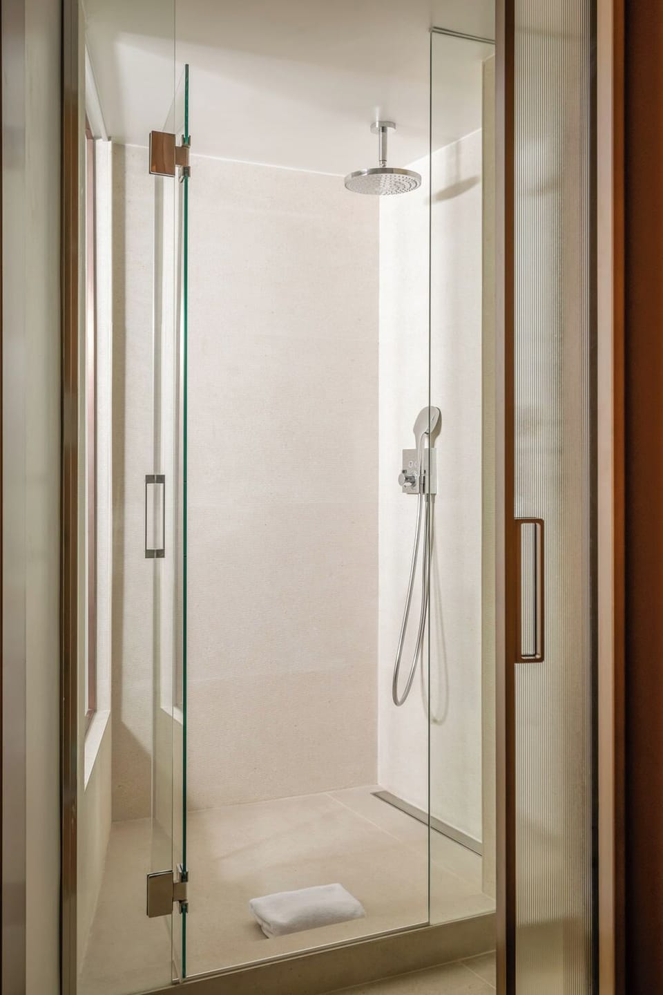 Shower, free toiletries, hair dryer, bathrobes