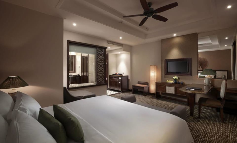 Spacious Deluxe Room	 | Minibar, in-room safe, desk, soundproofing