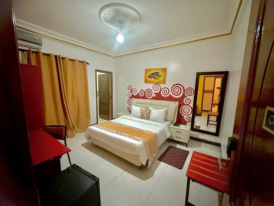 Comfort Double Room | Blackout drapes, WiFi (free), bed sheets