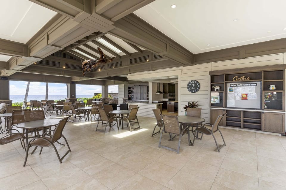 Condo, 1 King Bed with Sofa bed, Garden View (Wailea Ekahi 52D) | Dining