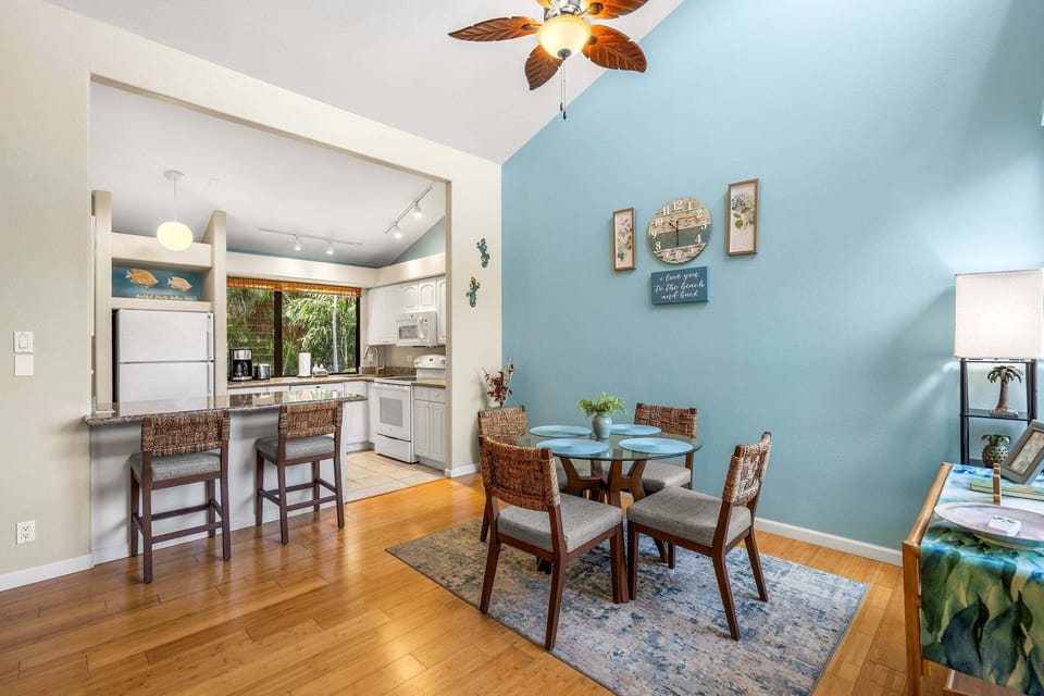 Condo, 1 King Bed with Sofa bed, Garden View (Wailea Ekahi 52D) | Dining