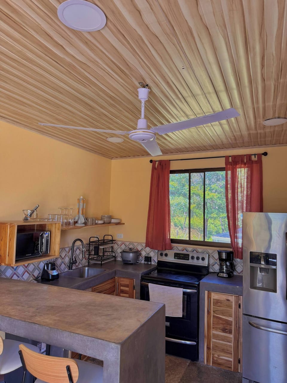 House, 2 Bedrooms, Patio, Mountain View | Interior