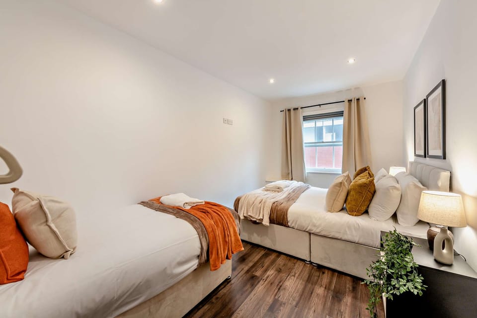 Colquitt Street, Liverpool - Host & Stay