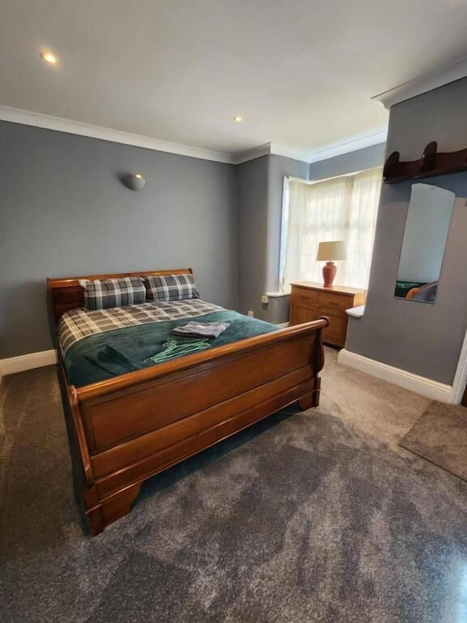 Blackout drapes, soundproofing, WiFi (free)